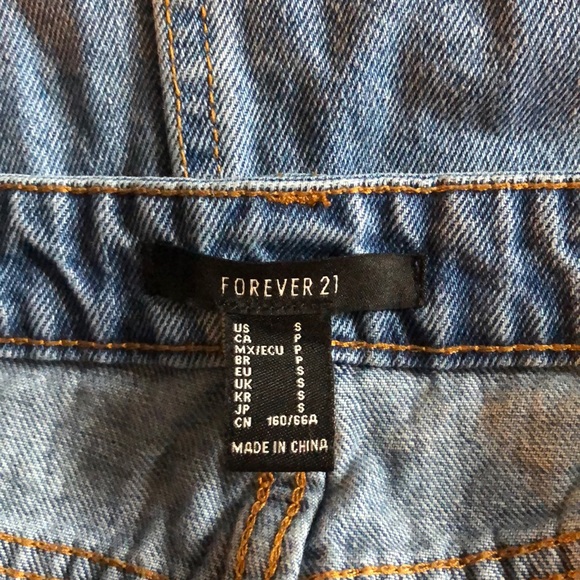 Mini skirt - Picture 3 of 3